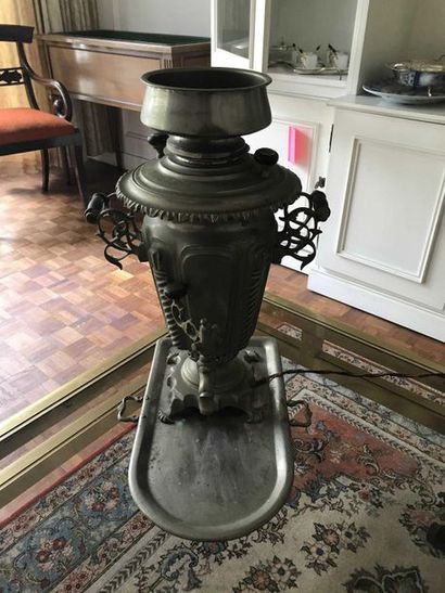 null Metal Samovar and its tray Electrically Mounted Height 49cm Ref16eme