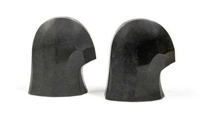 null 
Kristine TISSIER (1928 - 2010) Deux sculptures tête d'oiseau, 1983. Epreuves...