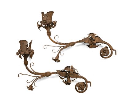 null 178 Pair of wrought iron sconces with foliage and scrolls. Italy, 18th century....