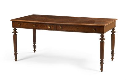 null 290 Mahogany desk table, it opens with two drawers in the belt. It rests on...