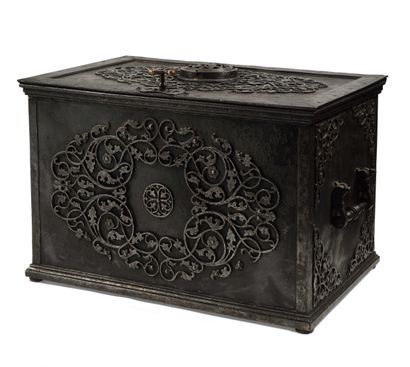 null 183 Wrought iron safe. It presents a rich decoration of interlacing and foliage....