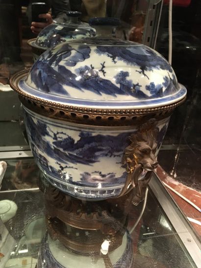 null 197 Japan (Arita) Porcelain covered pot with blue underglaze decoration of lake...