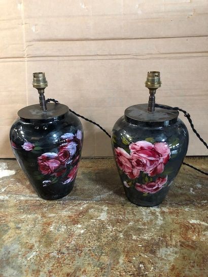 null Pair of eglomised glass vases painted with rose bouquets. Early 20th century....