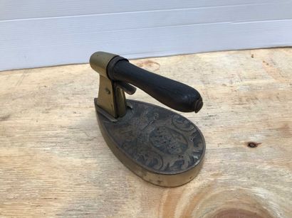 null Ref: 82 Cast iron, removable wooden handle with brass fastener, BRAVEN ? brand,...