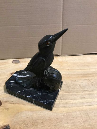 null H. MOREAU (XXth century) Pelican signed. Marble base. Height : 14,5 cm

FRANJOU...