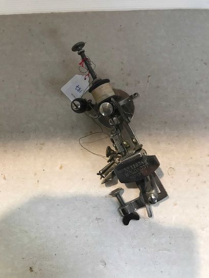 null Ref: 187 Sewing machine, to be fixed on a table, brand MOLDACOT