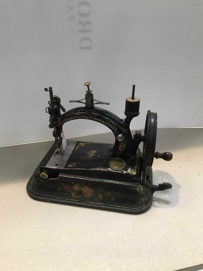 null Ref: 165 Sewing machine, brand PEUGEOT / AUDINCOURT.