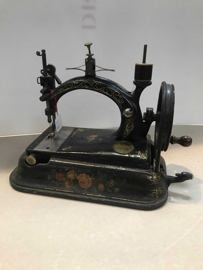 null Ref: 165 Sewing machine, brand PEUGEOT / AUDINCOURT.