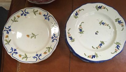 null Lots of plates in regional earthenware