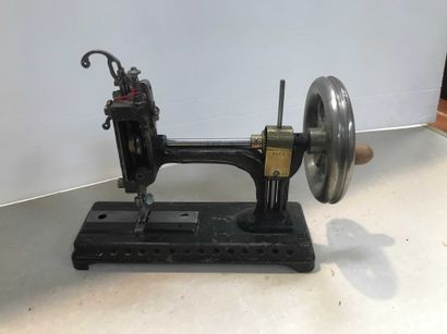 null Ref: 182 Sewing machine, make KLOTZ.