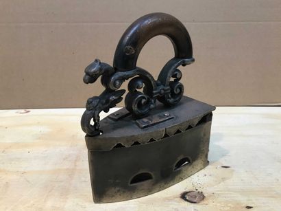 null Ref: 40 Cast iron, France 19th century.
