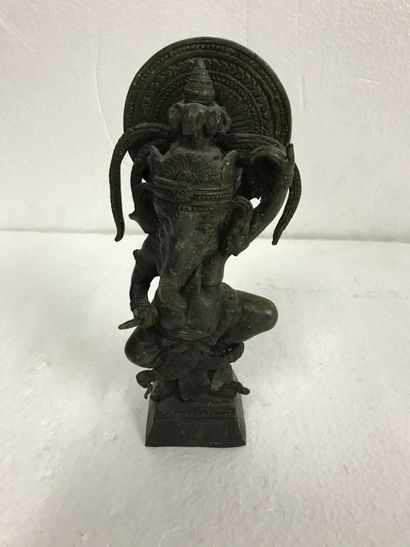 null Ganesh statue in bronze 

Height : 22 cm