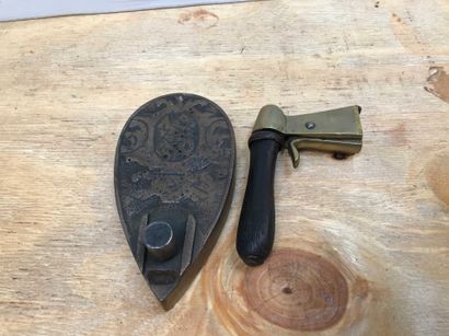 null Ref: 82 Cast iron, removable wooden handle with brass fastener, BRAVEN ? brand,...