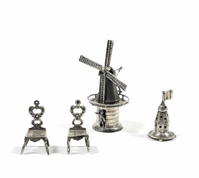 null 237 4 Dutch silver miniature objects. About 1900