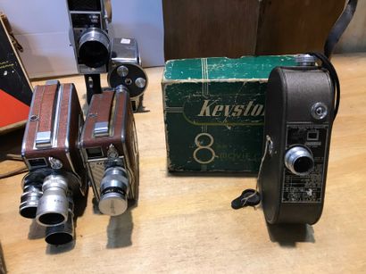null 1 P1/12 Ensemble d'une dizaine de caméras Keystone diverses dont certaines avec...