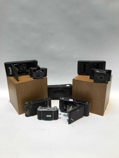 null 31 P1/7 Ensemble d une dizaine de Kodak divers : Kodak N° 1A Folding Pocket...