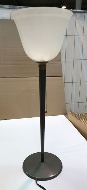 null Lampe style Lampe madza en métal et abat-jour verre opalin