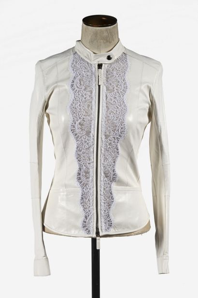 null ROBERTO CAVALLI : veste en cuir blanc très cintrée à la taille, avec application...