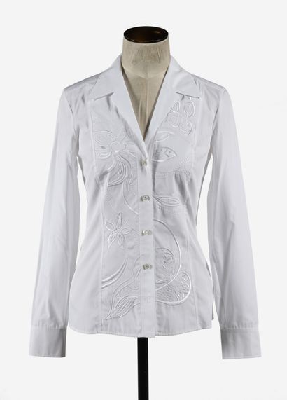 null ESCADA : chemise en coton blanc à décor de broderie de fleurs, boutonnage simple,...