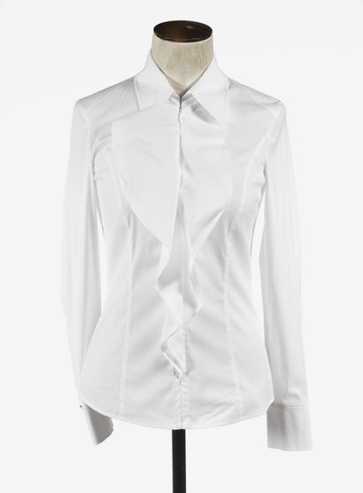 null ESCADA : chemise à jabot en coton blanc, manches longues se fermant par un boutons...