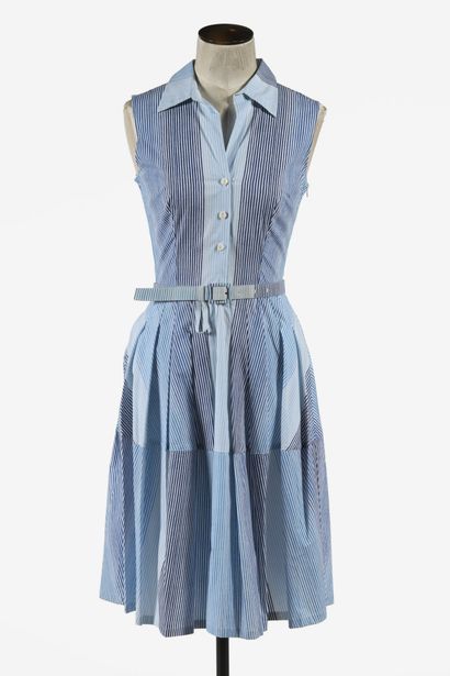 null SAMANTHA SUNG : robe d'été sans manche en coton blanc à motifs de rayures bleues...