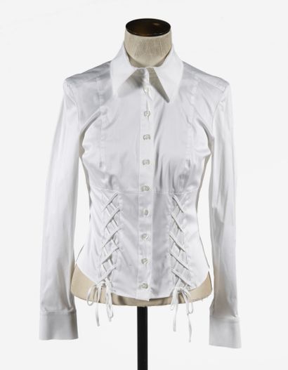 null ESCADA : chemise en coton blanc à motifs de lacets croisés sur le devant, boutonnage...