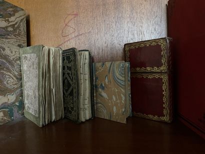 null 
Lot de livres miniatures XVIIIème et XIXème siècle. 

