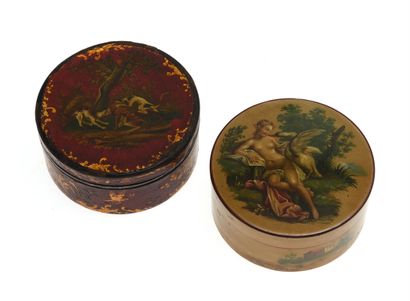 null 1 Two round boxes in tortoiseshell and composition decorated on all sides, on...