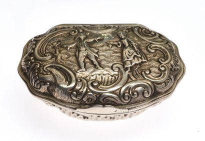 null 6 Silver box of shell shape decorated in repoussé with wave motifs and a billiard...