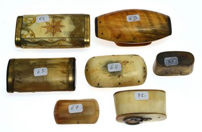 null 33 Set of seven rectangular, oblong and shuttle shaped horn snuffboxes with...