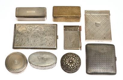 null 12 Snuffboxes, boxes, cigarette holders and a card holder in silver with engraved...