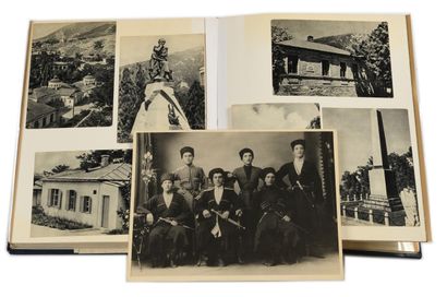 null Archives de Boris DSANTIEW (Paris): Два фотоальбома с фотооткрытками различных...