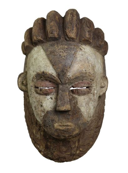 null Mambila mask, Nigeria Africa. Beautiful Mambila mask (Nigeria, Cameroon). Eroded...