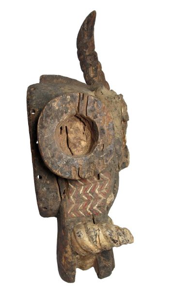 null Africa. Exceptional rare and ancient mask from Nigeria. Accidents, missing parts...