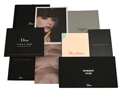 null Christian Dior - (années 2000)

Documentation complète sur le maquillage de...