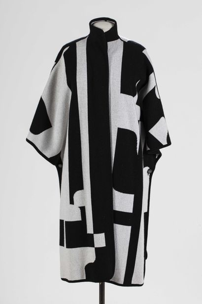 null ESCADA: wool and viscose set including a long dress with black and white graphic...