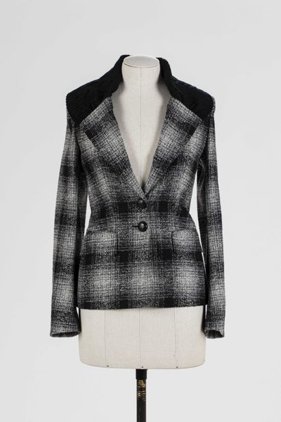 null ESCADA: jacket in wool and polyamide, the front with a grey-black-white tartan...