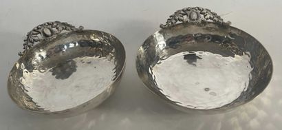 null Pair of tastevins in silver plated metal