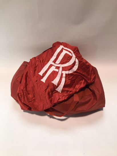 null Housse en tissus rouge logotypée Rolls-Royce.
