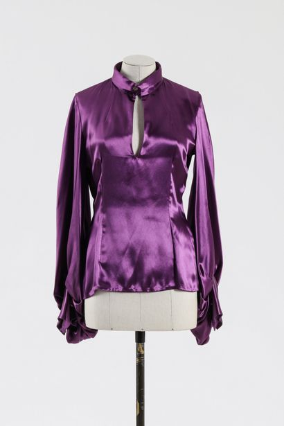 null Yves SAINT LAURENT : automne hiver 2011 : blouse en acétate violet moiré, col...