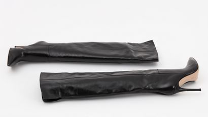 null GIANVITTO ROSSI : cuissardes en cuir lisse noir. T. 39 Talon Ht. 11 cm