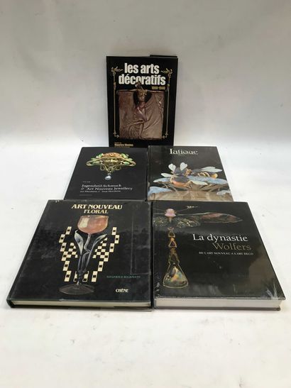 null ART 5 volumes Decorative Art, Art Nouveau and Works of Art, Lalique, Wolfers...