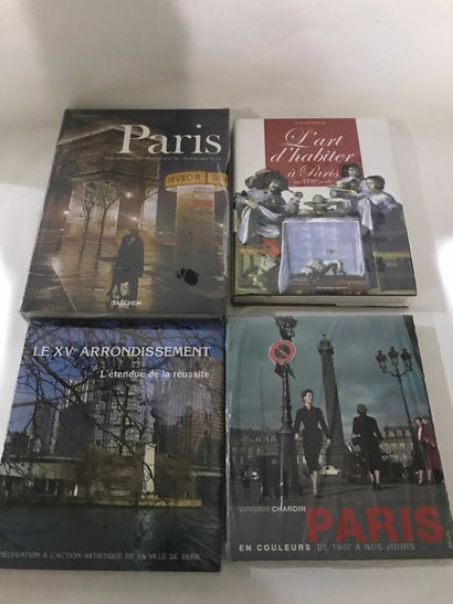 ART OF LIVING 4 volumes Living in Paris,...