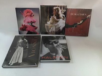 null MODE 5 volumes Créateurs Luxe, Haslton, Vionnet, Le Rose dans la Mode