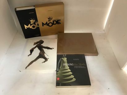 MODE 4 volumes Art de la Mode contemporaine,...