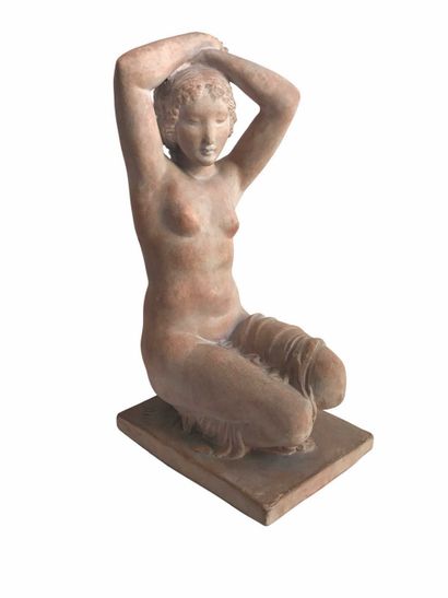 null 169 Jaume MARTRUS (1893-1966) Crouching nude Terracotta print. Signed on the...