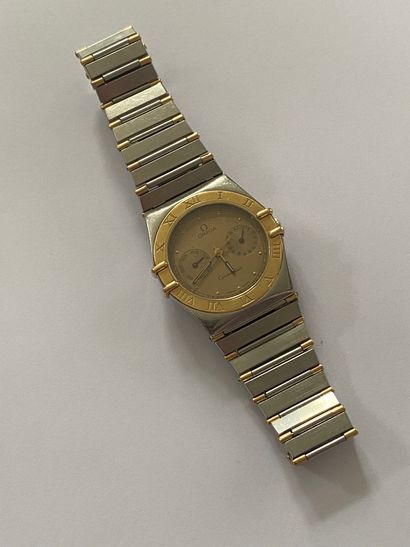 null 8 OMEGA Constellation date and day Yellow gold-plated and steel combination...
