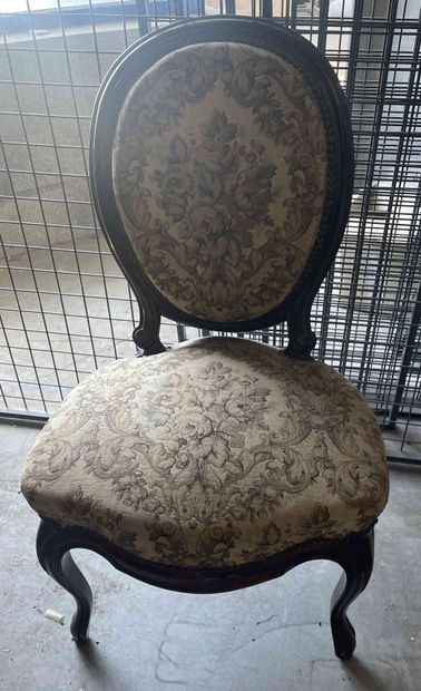 null Suite de trois chaises en acajou, style Anglais. XIXème siècle. Hauteur : 85...
