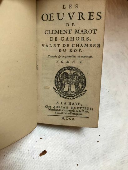 null 8 bound volumes : Œuvres de Clément Marot La Haye 1700, tome 1 and 2- Connoissance...