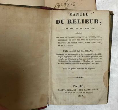 null 13 volumes : Les visionnaires... Liège 1767 - Mythologie des dames Paris 1821-...